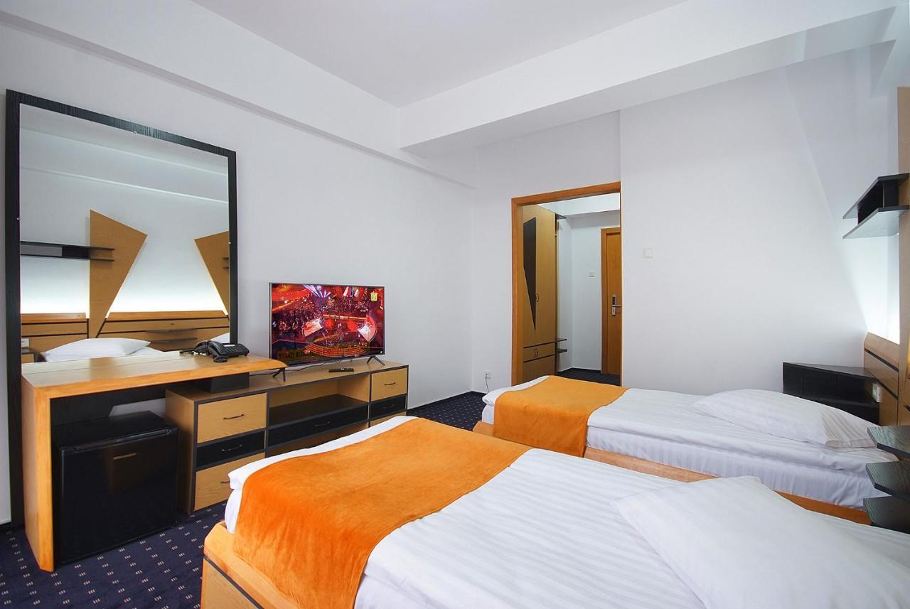 Complex Panoramic Hotel Slanic Moldova Exterior photo
